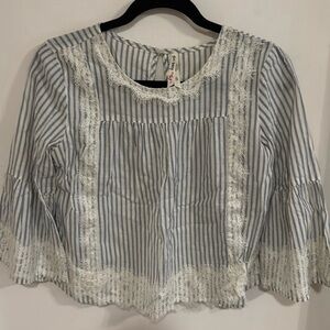 Women top size small